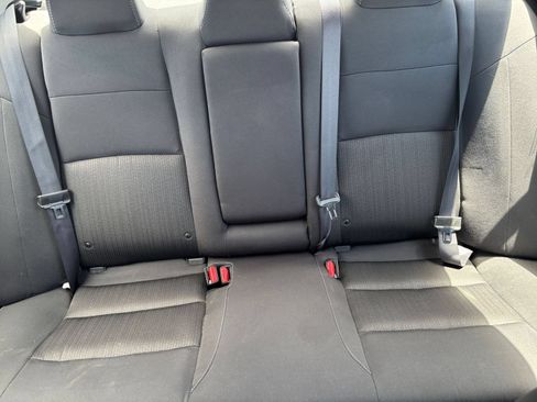 Used 2025 Nissan Altima 2.5 SV FWD image 38