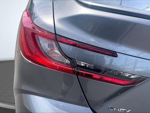 Used 2025 Toyota Camry SE w/ Convenience Package FWD image 30