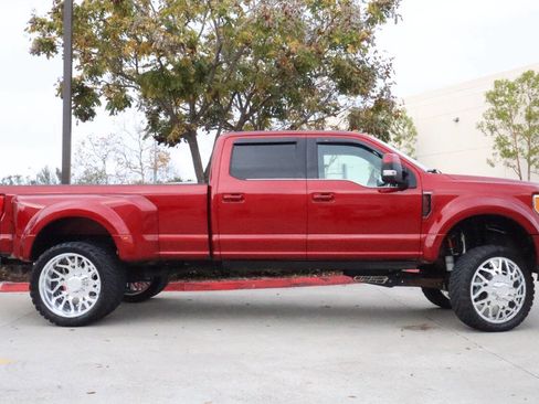 Used 2017 Ford F350 Platinum w/ Platinum Ultimate Package image 28