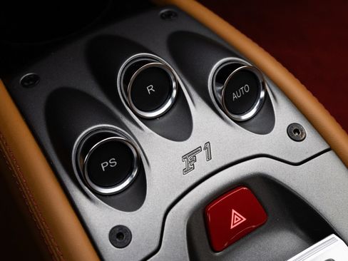 Used 2011 Ferrari 458 Italia Coupe RWD image 45