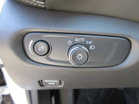 New 2026 Chevrolet Blazer LT w/ Convenience Package FWD image 21