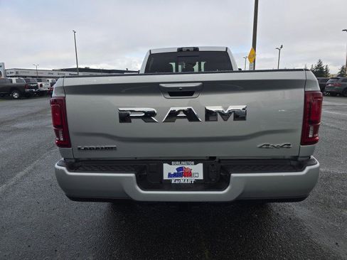 New 2026 RAM 3500 Laramie AWD/4WD image 4