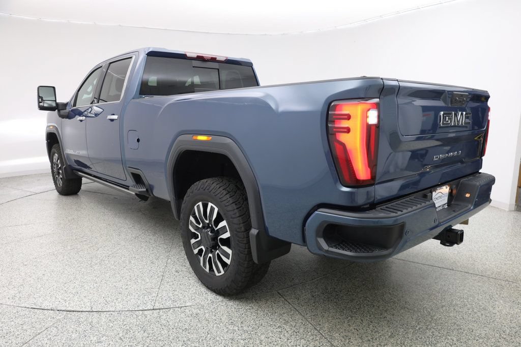 Used 2025 GMC Sierra 3500 Denali Ultimate AWD/4WD image 5