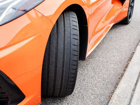 Used 2021 Chevrolet Corvette Stingray Preferred Cpe w/ Z51 Performance Package image 9