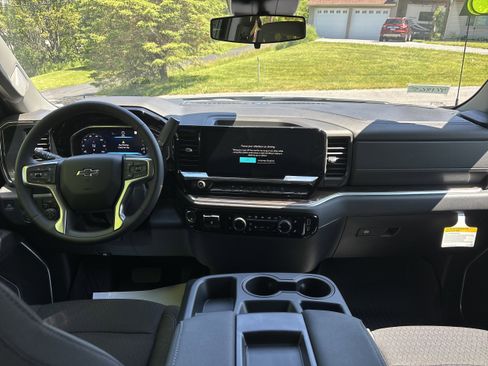 New 2026 Chevrolet Silverado 1500 RST w/ Z71 Off-Road Package AWD/4WD image 15