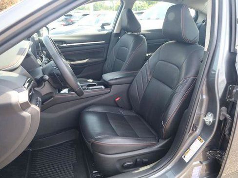 Used 2023 Nissan Altima 2.5 SR w/ SR Premium Package FWD image 18