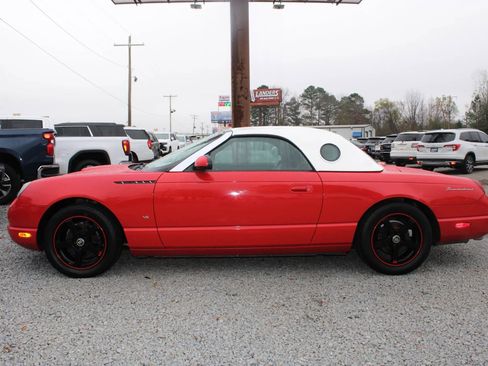 Used 2004 Ford Thunderbird image 2