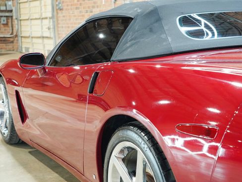 Used 2007 Chevrolet Corvette Coupe w/ Preferred Equipment Group RWD image 20