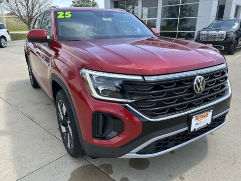 New 2025 Volkswagen Atlas Cross Sport SEL image 2