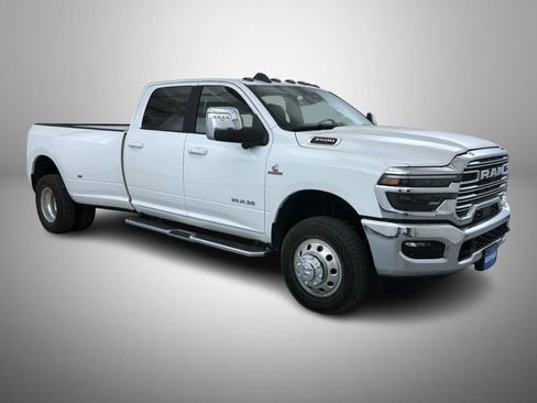 New 2026 RAM 3500 Laramie w/ Max Tow Package AWD/4WD image 3