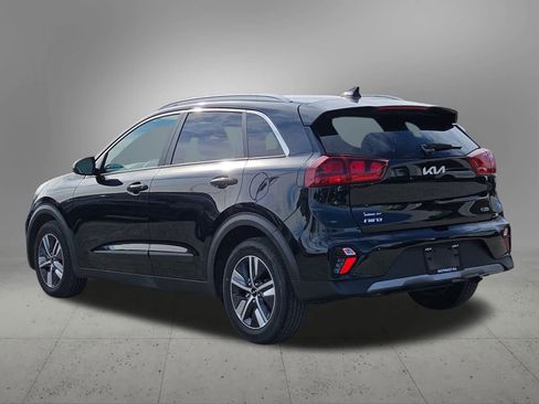 Certified 2022 Kia Niro LXS image 4