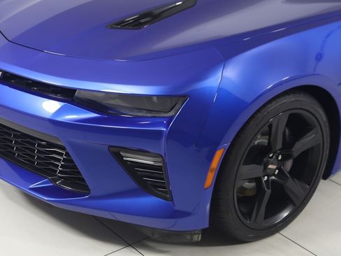 Used 2018 Chevrolet Camaro SS RWD image 65