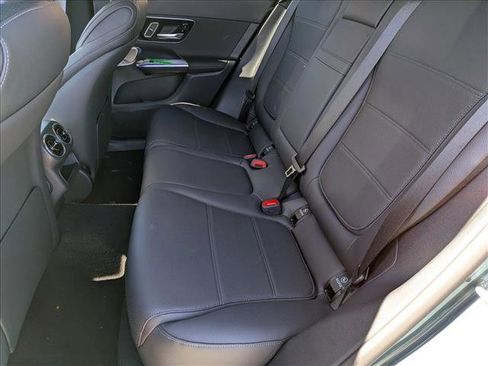 Used 2026 Mercedes-Benz GLC 300 image 15