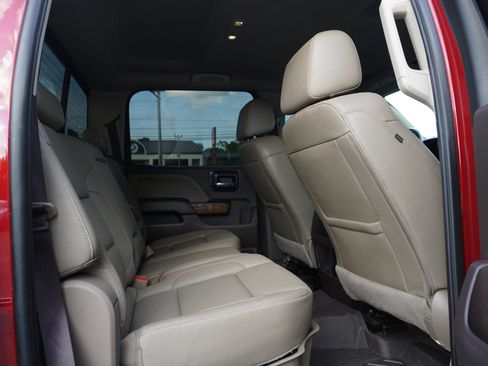 Used 2018 GMC Sierra 1500 SLT AWD/4WD image 19