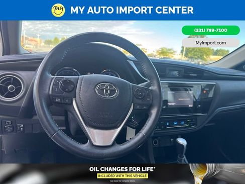 Used 2017 Toyota Corolla SE w/ Carpet Mat Package (TMS) FWD image 9