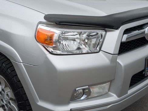 Used 2013 Toyota 4Runner SR5 w/ Convenience Pkg AWD/4WD image 10