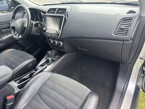 Used 2024 Mitsubishi Outlander Sport SE AWD/4WD image 10