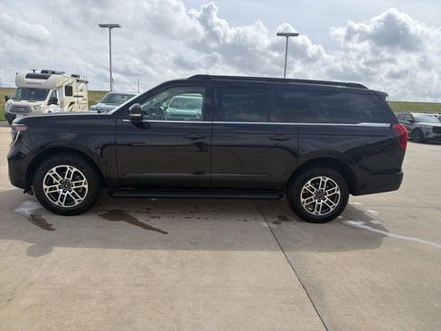 Used 2025 Ford Expedition Max Active AWD/4WD image 6