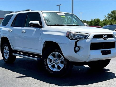 Used 2019 Toyota 4Runner SR5 Premium AWD/4WD image 3
