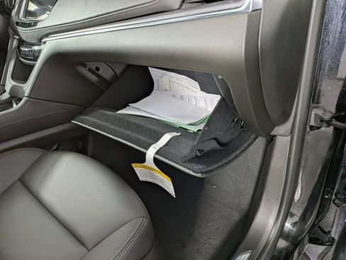 Used 2023 Cadillac XT5 Luxury w/ LPO, Floor Liner Package AWD/4WD image 32