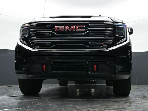 Used 2024 GMC Sierra 1500 AT4 w/ Technology Package AWD/4WD image 39