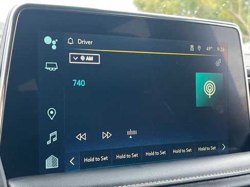 Used 2023 Chevrolet Suburban Premier image 19