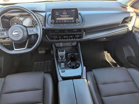 Used 2023 Nissan Rogue SV w/ SV Premium B Package image 18