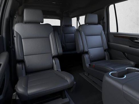 New 2026 Chevrolet Suburban Z71 w/ Comfort Package AWD/4WD image 17