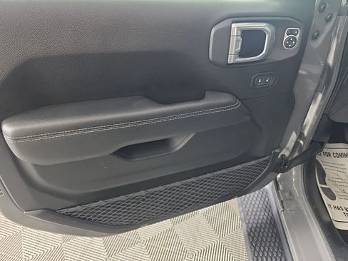 Used 2019 Jeep Wrangler Unlimited Sahara w/ Dual Top Group image 13