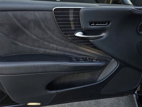 Used 2020 Lexus LS 500 image 10