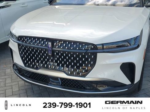 New 2026 Lincoln Nautilus Premier AWD/4WD image 13