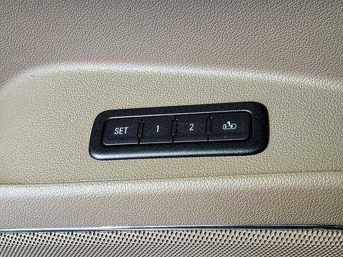 Used 2016 Chevrolet Suburban LT AWD/4WD image 18