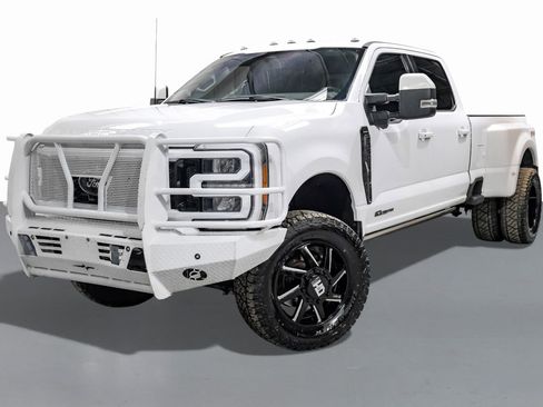 Used 2023 Ford F350 Lariat w/ Lariat Ultimate Package image 5