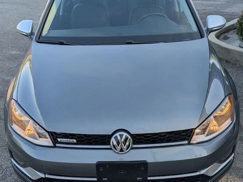 Used 2017 Volkswagen Golf Alltrack SE image 10