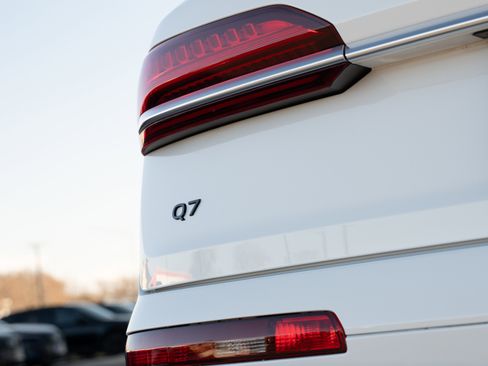 Certified 2025 Audi Q7 3.0T Premium Plus w/ Premium Plus Package image 33