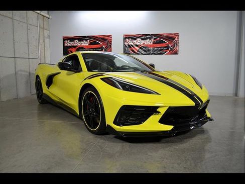 Used 2022 Chevrolet Corvette Stingray Premium Cpe w/ Z51 Performance Package RWD image 2