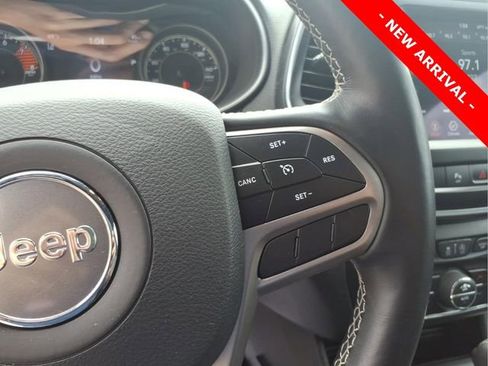 Used 2021 Jeep Cherokee Latitude Lux 80th Anniv w/ Quick Order Package 26U 80TH image 15