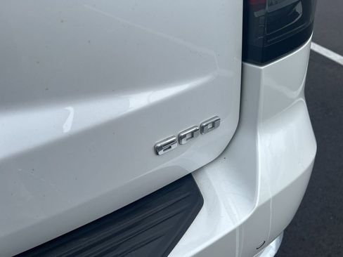 Used 2021 Cadillac Escalade Premium Luxury w/ Performance Package image 11