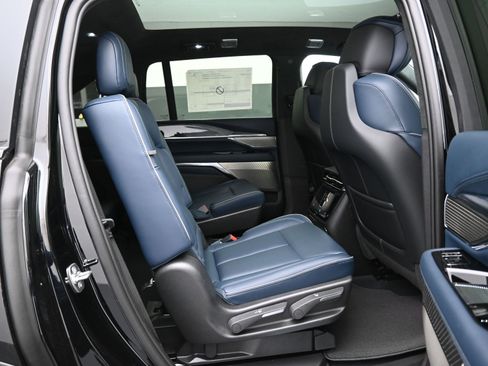 New 2025 Cadillac Escalade IQ Luxury 2 image 12