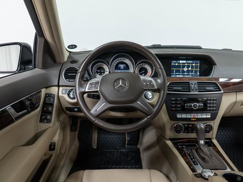 Used 2014 Mercedes-Benz C 300 4MATIC Sedan image 17