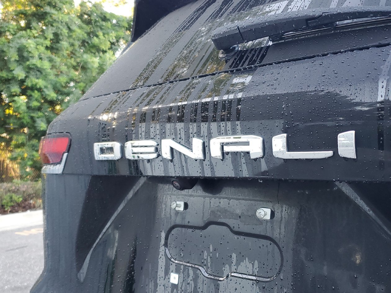 Used 2027 GMC Terrain Denali AWD/4WD image 8