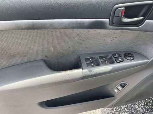 Used 2010 Hyundai Sonata GLS FWD image 15