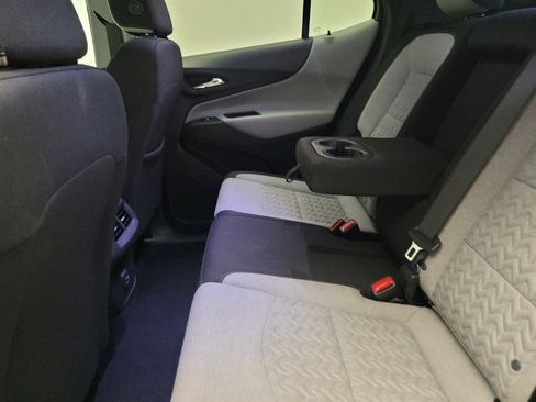 Used 2023 Chevrolet Equinox LT w/ Driver Convenience Package image 18