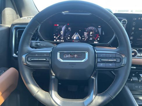 Certified 2026 GMC Canyon AT4 w/ Technology Plus Package AWD/4WD image 12