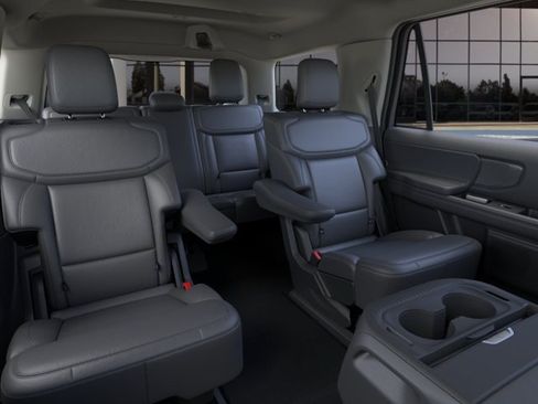 New 2026 Ford Expedition Active AWD/4WD image 11