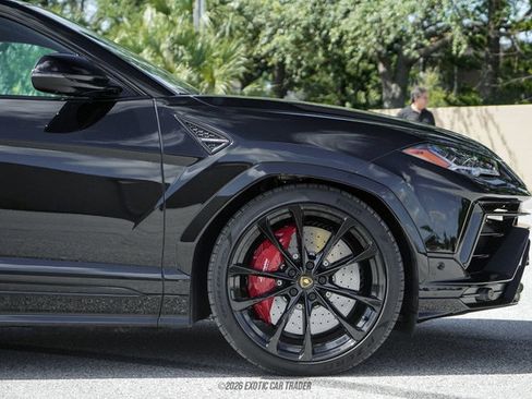 Used 2024 Lamborghini Urus S AWD/4WD image 11