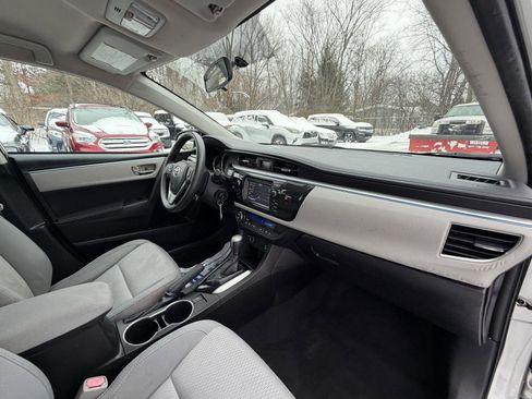 Used 2014 Toyota Corolla LE image 20