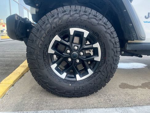 Used 2024 Jeep Wrangler Unlimited Rubicon 4xe AWD/4WD image 26