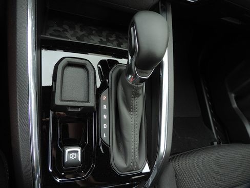 New 2026 GMC Canyon Elevation w/ Convenience Package RWD image 19
