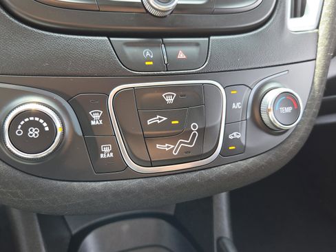 Used 2025 Chevrolet Malibu RS FWD image 20